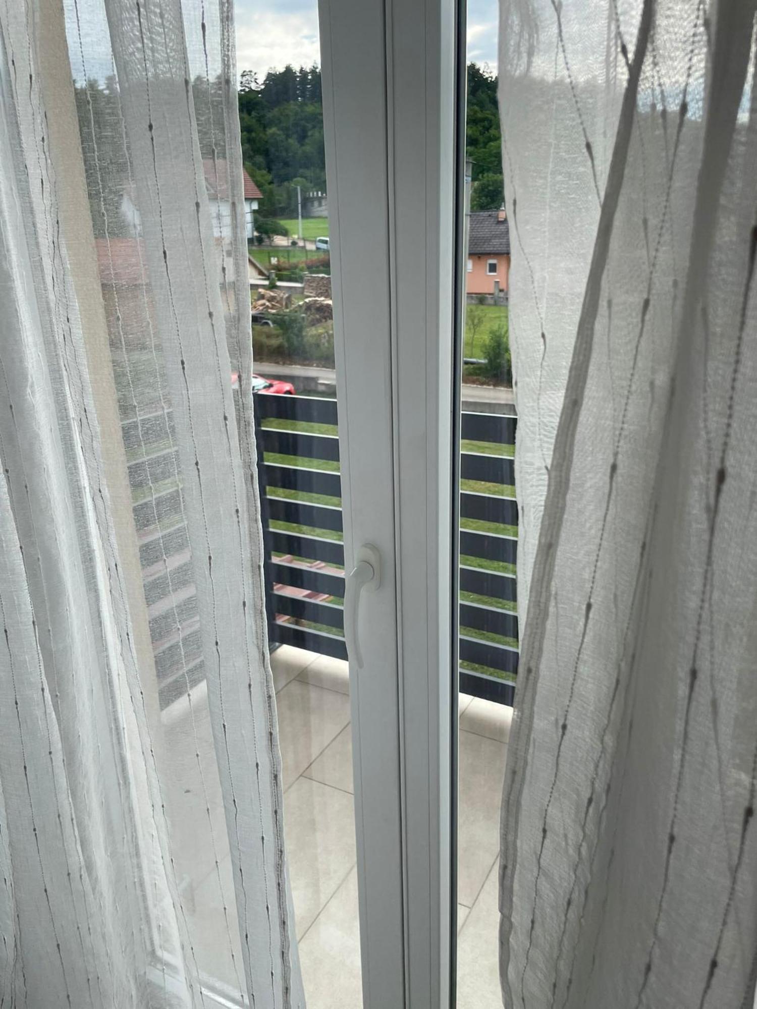 Apartman Nativis Otočac Zewnętrze zdjęcie